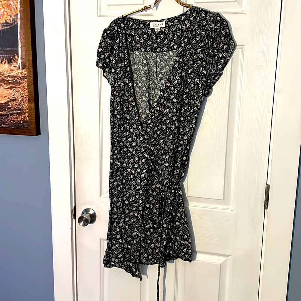 Velvet by Graham and Spencer wrap dress, size medium